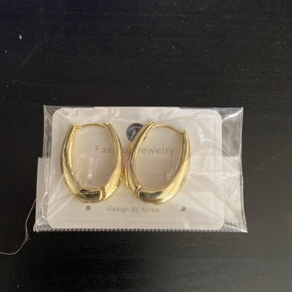 Oval shape Hoop earrings - Picture 3 of 5